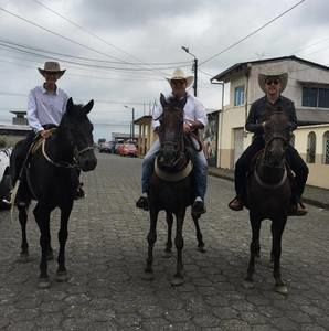 Meet your Posher, Luis